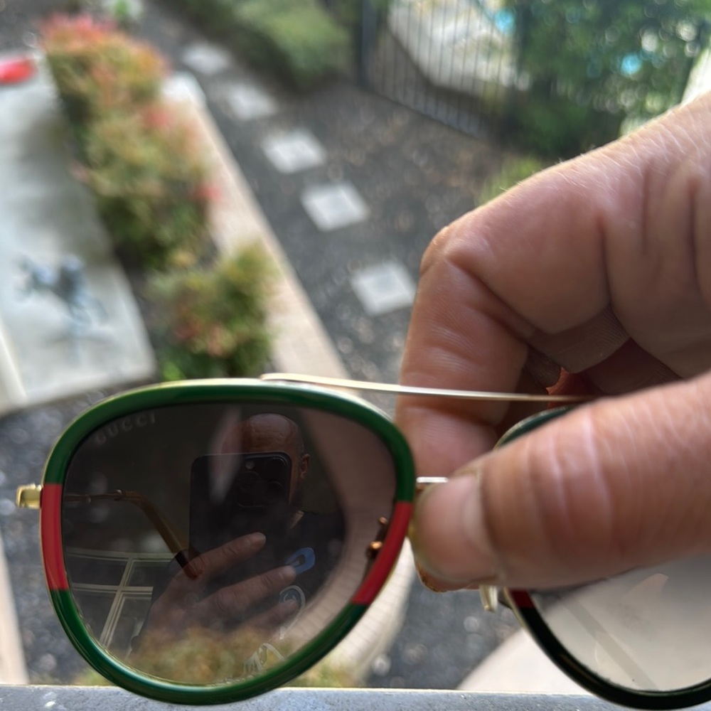 Gucci Aviator Sunglasses - Picture 5 of 5